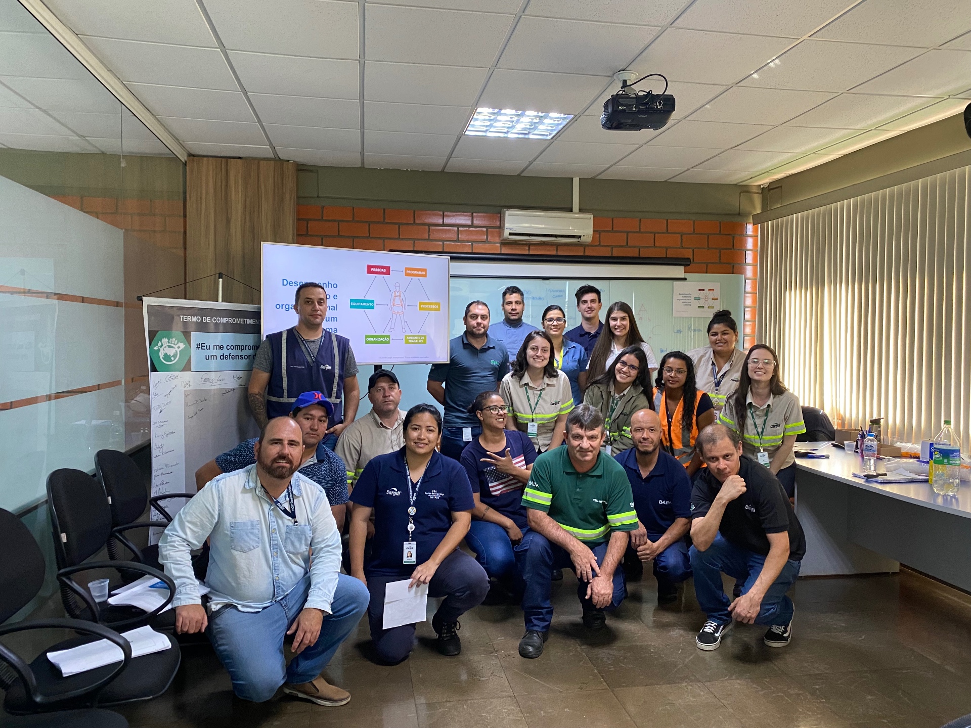 Foto de turma formada no treinamento presencial de Herily Sato